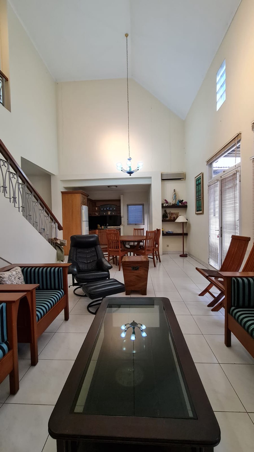 Dijual Rumah Cantik di Taman Edelweis Bsd City