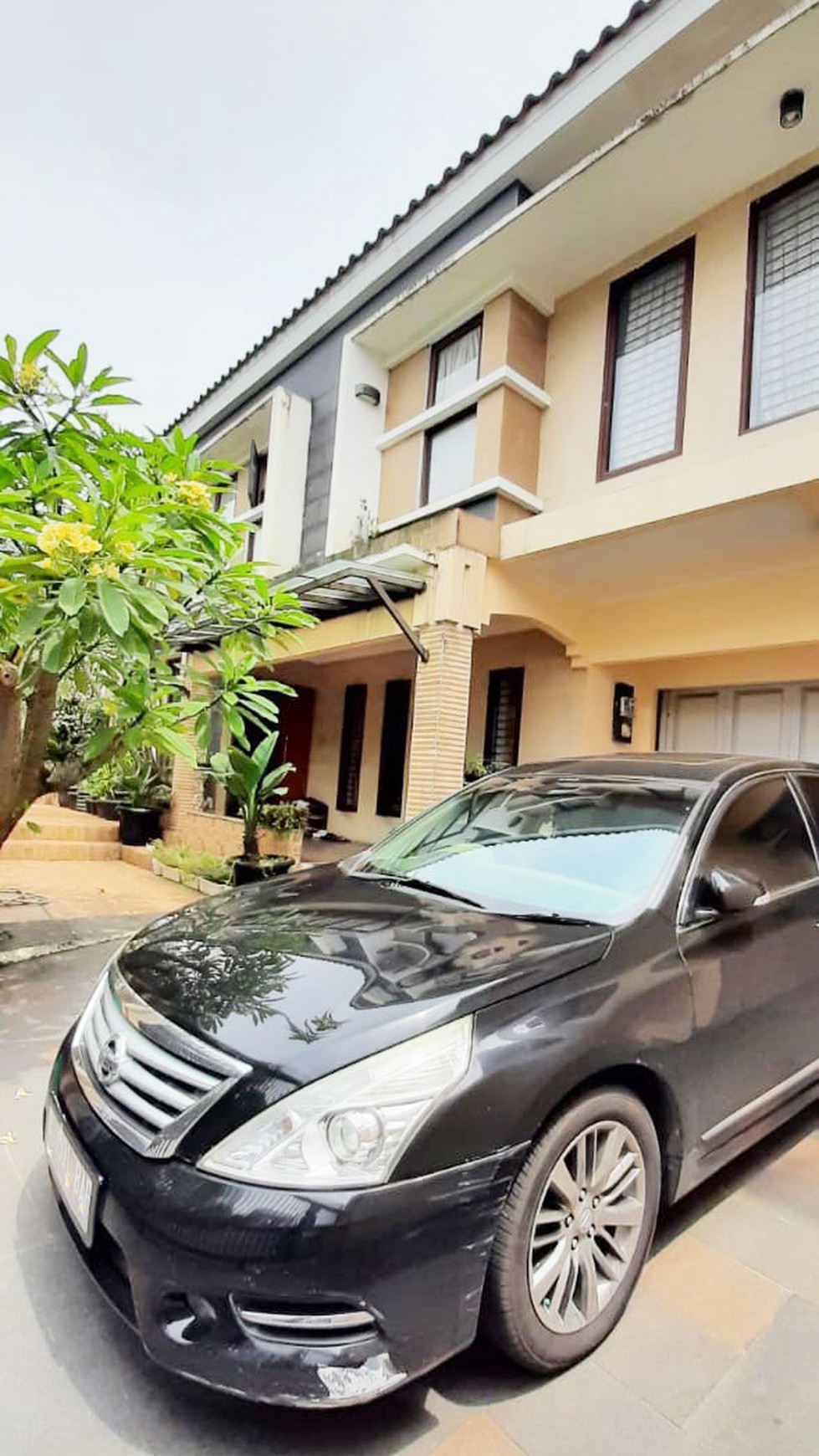 Rumah siap huni di menteng Bintaro 