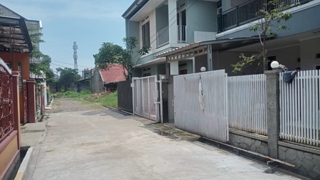 Rumah Asri Siap Pakai di jl Bina Asih Timur, Bandung