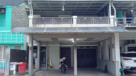 Dijual Rumah Tingkat 4 Kamar Tidur di Perum Bukit Kencana