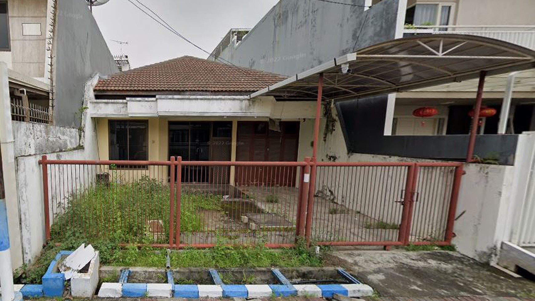 Rumah Jalan Simpang Darmo Permai Selatan 1 Lantai