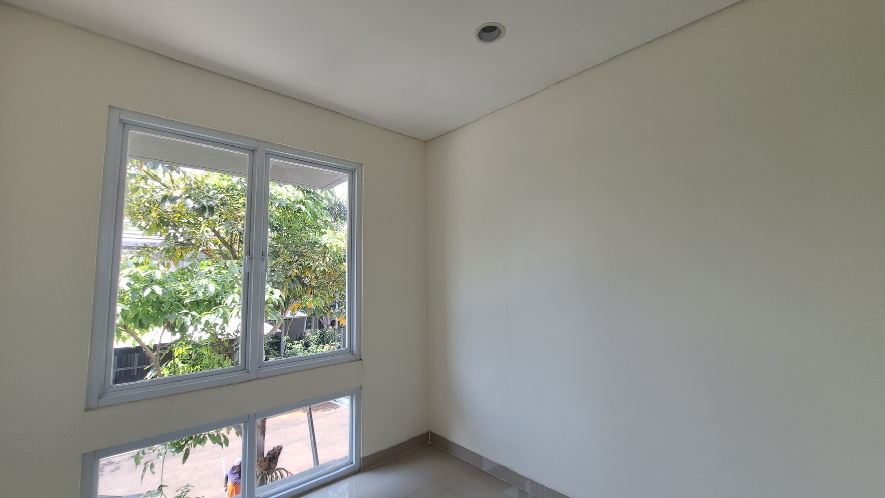 Rumah 2 Lt Terawat di CBD Citra Gran Cibubur