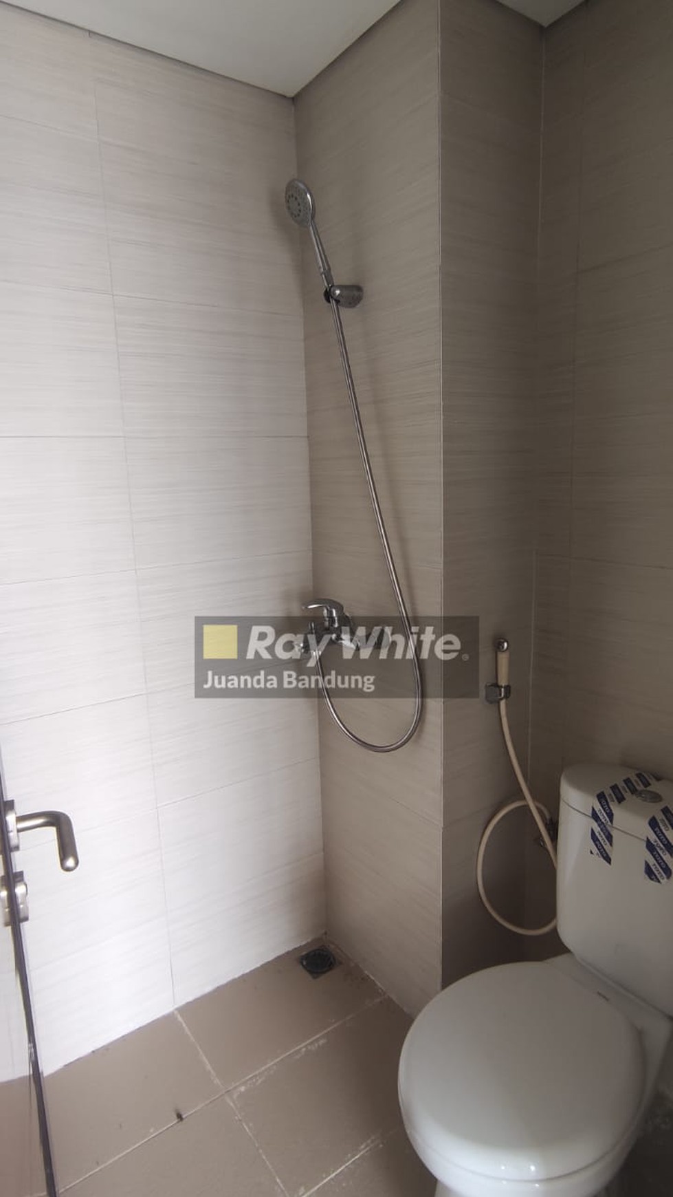 Turun harga, Jual Apartment Unfurnished 2 BR, Gateway Pasteur 