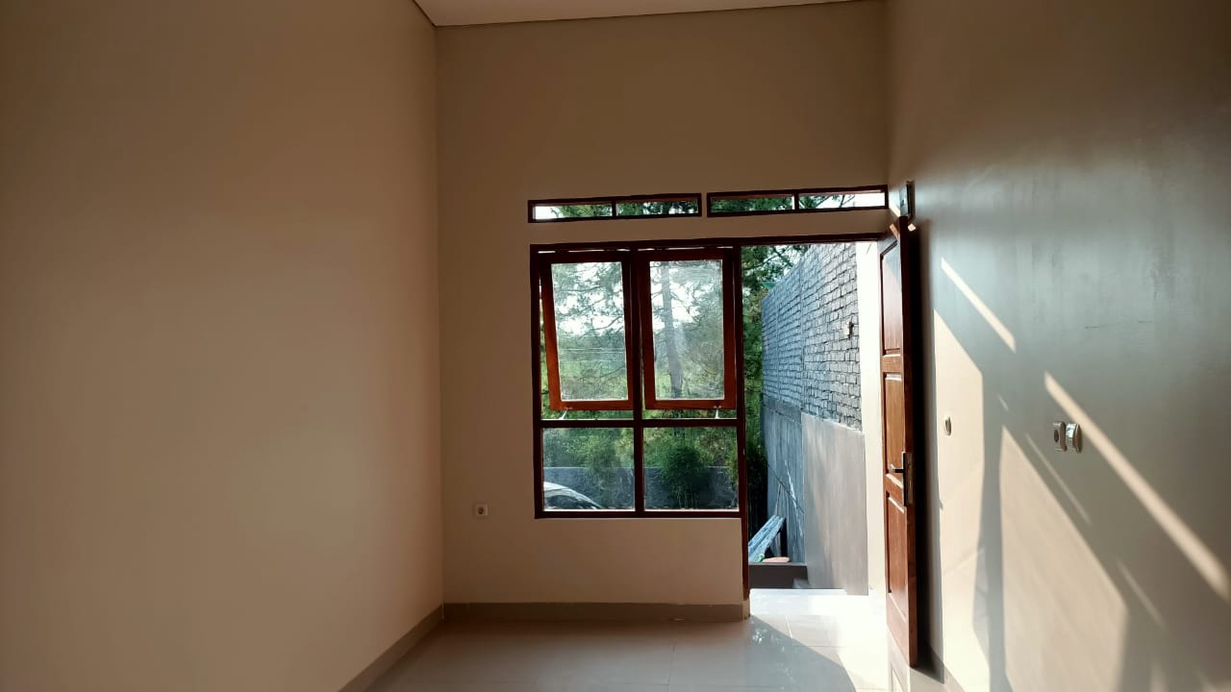 Rumah Baru siap huni di Puncak Sariwangi Asri bandung utara banyak  Bonusnya  (canopy, water heater, TV TCL 32 inch, kitchen set, toren dll.)