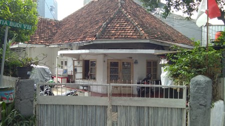 1329. Dijual Rumah Itung tanahTaman Setiabudi Jakarta Pusat