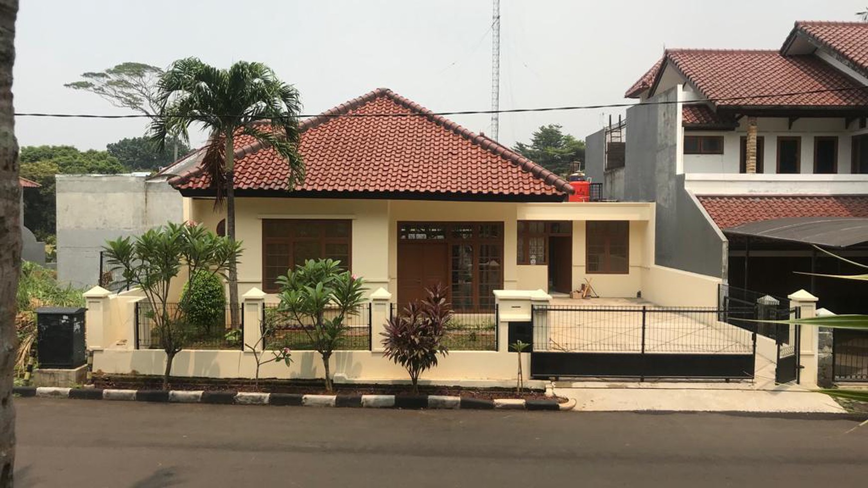 Rumah Rapih, Apik, lingkungan aman dan Nyaman di Bintaro- Jakarta Selatan