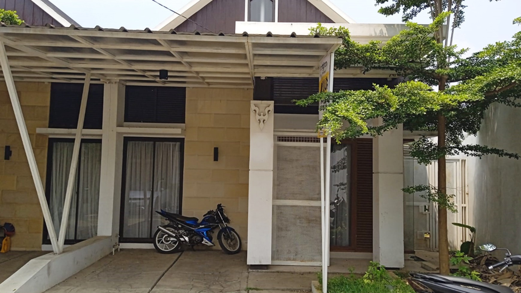 Rumah Cantik Minimalis Siap Huni di Tjendana Town House bandung Tengah