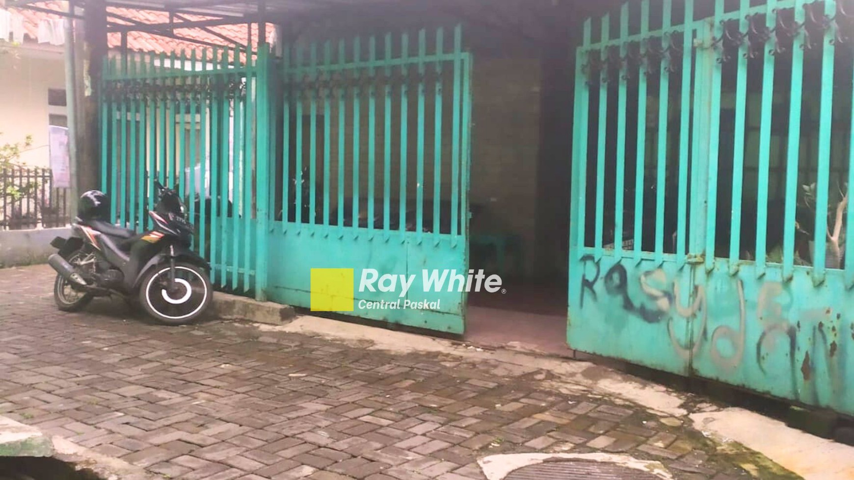 Rumah di Sayap Ciateul Kota Bandung