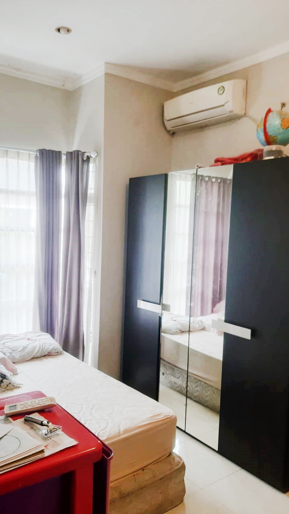 Rumah di Emerald Residence Bintaro Sektor 9 Siap Huni.