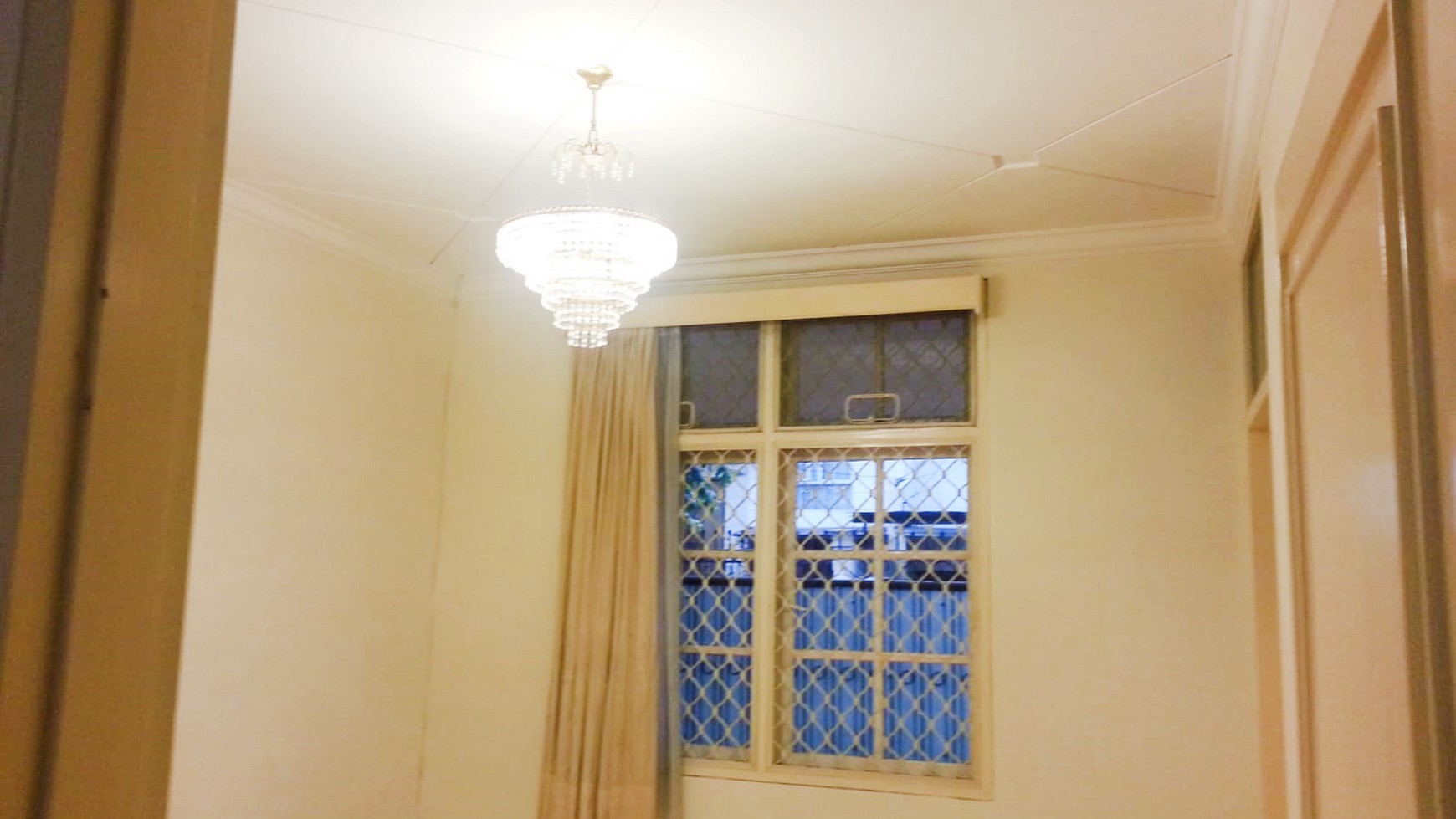 Rumah Bagus Siap Huni ASri di Jl Kartika Alam, Pondok Indah, Jakarta Selatan 