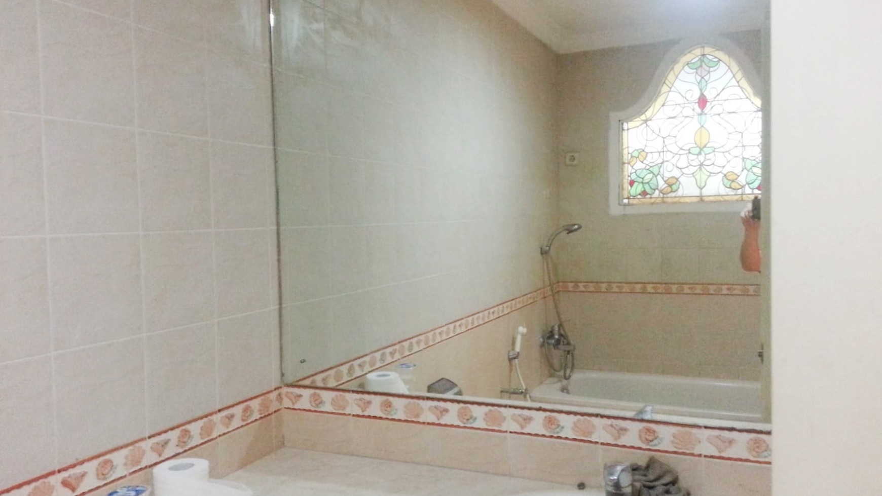 Rumah Bagus Siap Huni ASri di Jl Kartika Alam, Pondok Indah, Jakarta Selatan 