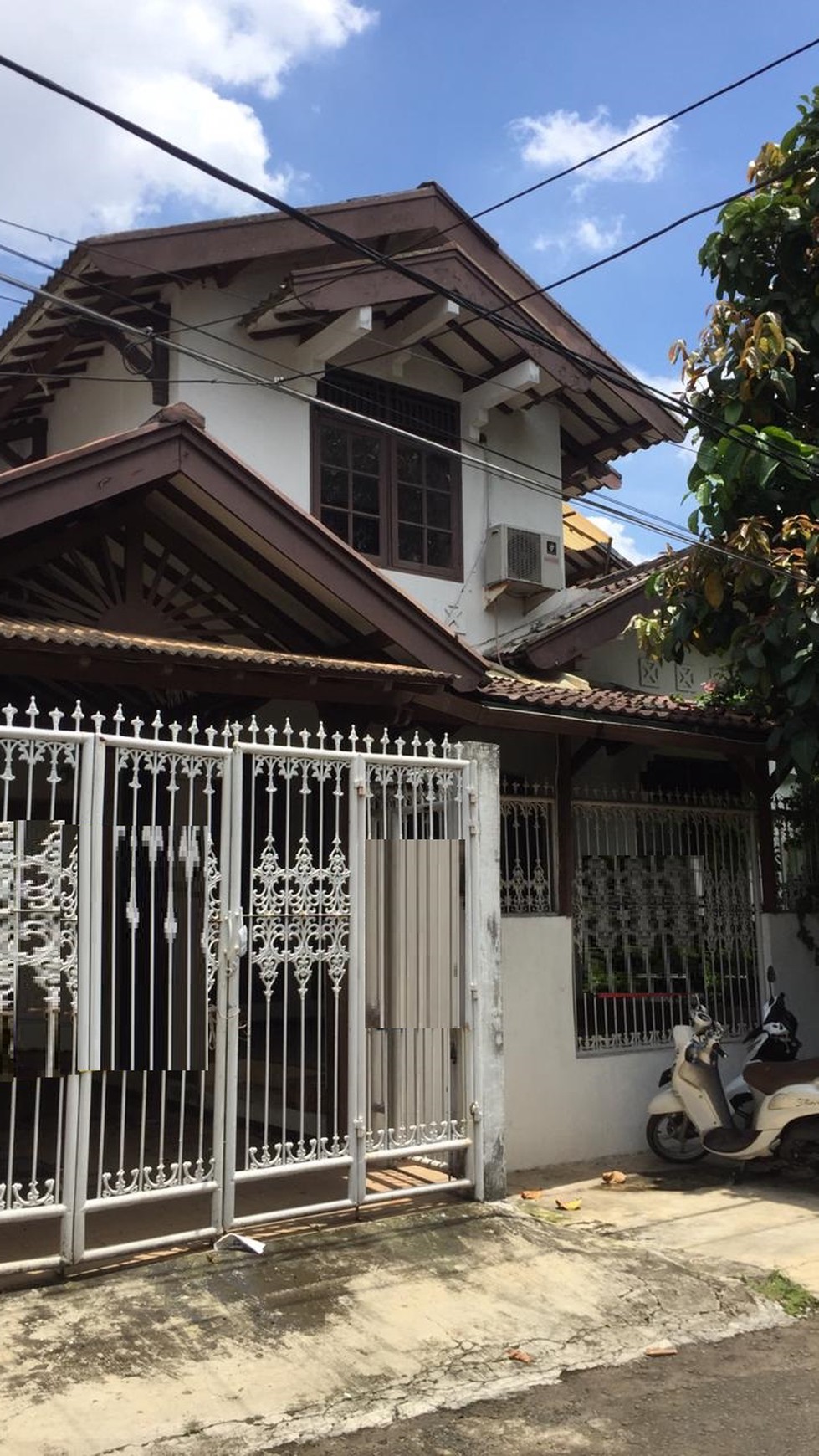 Rumah sektor 5 Bintaro TangSel, jual hanya hitung tanah...