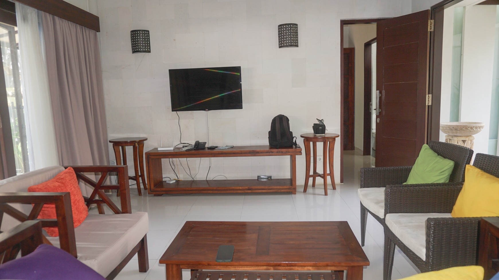 Yearly Rental - Spacious 3 Bedroom Villa in the Middle of Seminyak