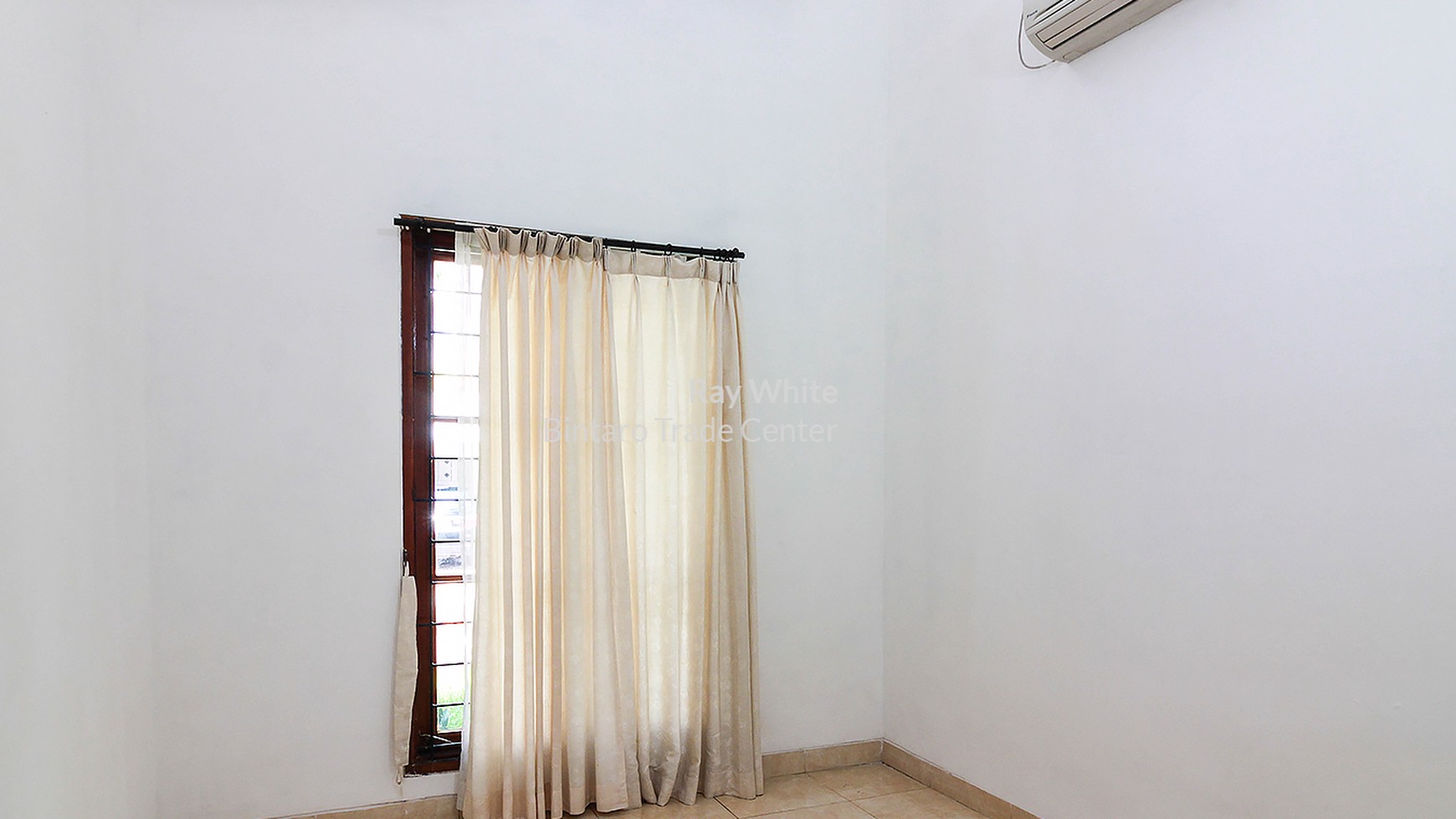 Rumah Siap Huni, Hunian Nyaman & Asri @Menteng Residence, Bintaro