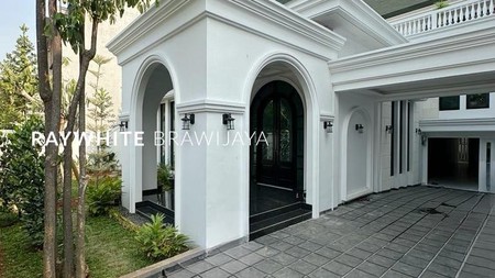 Rumah Modern Classic Dalam Kompleks Cipete