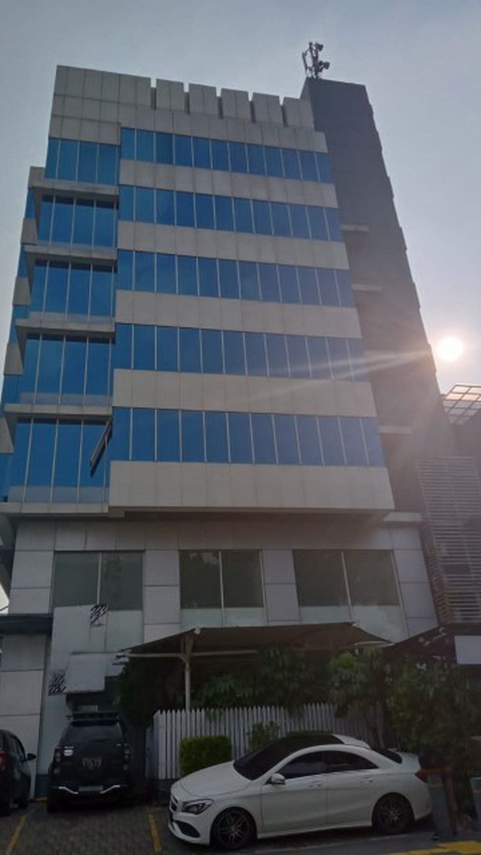 Gedung Kantor 8 Lantai + 2 Basement Di Kebayoran Baru Jakarta Selatan #AL