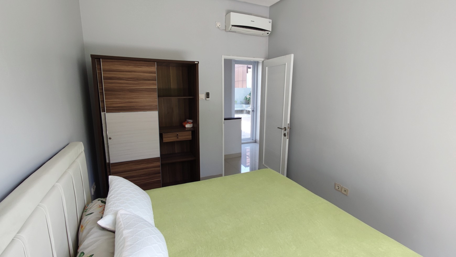 Rumah 2 lantai Disewakan di Residence One Serpong