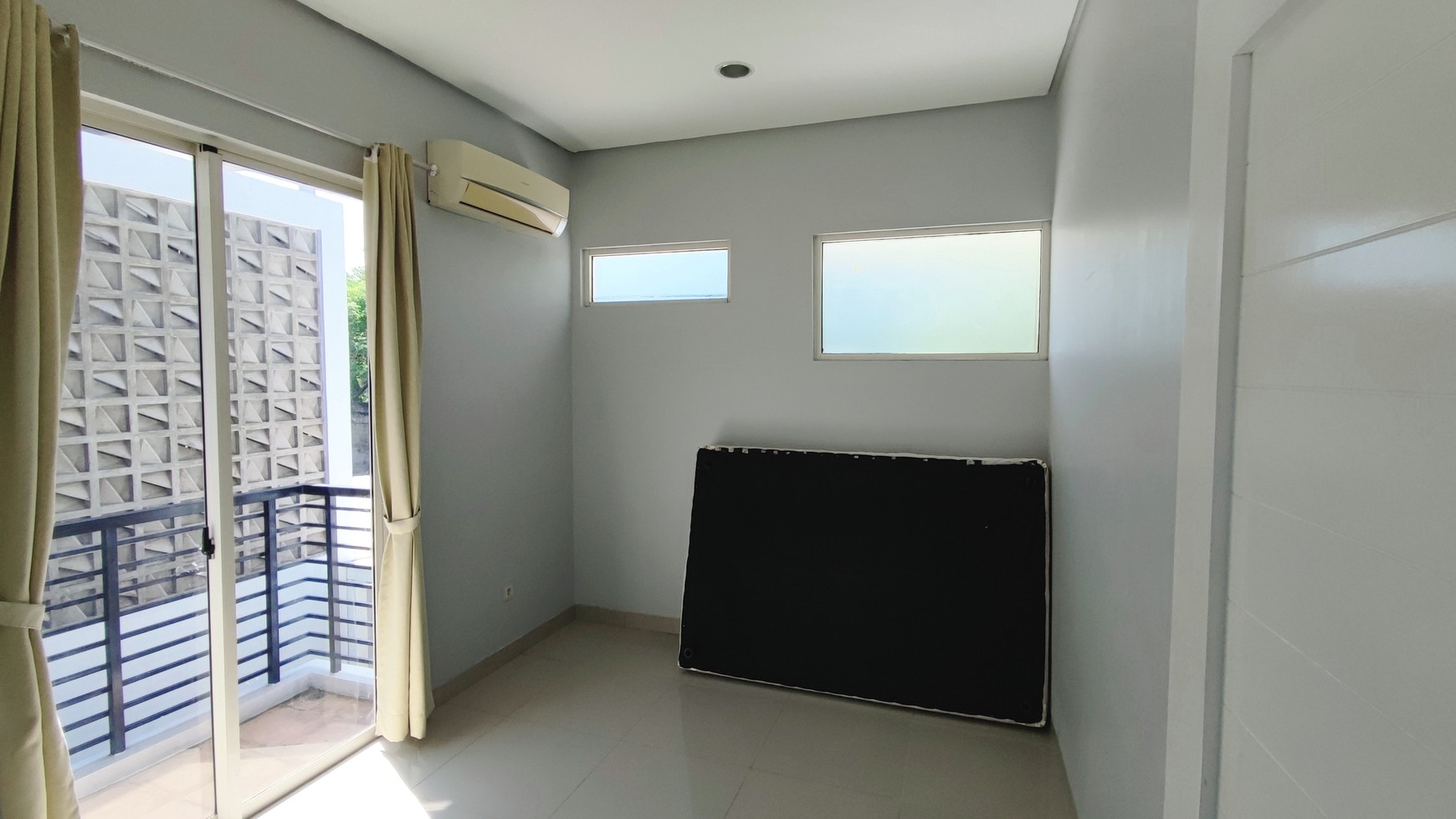 Rumah 2 lantai Disewakan di Residence One Serpong