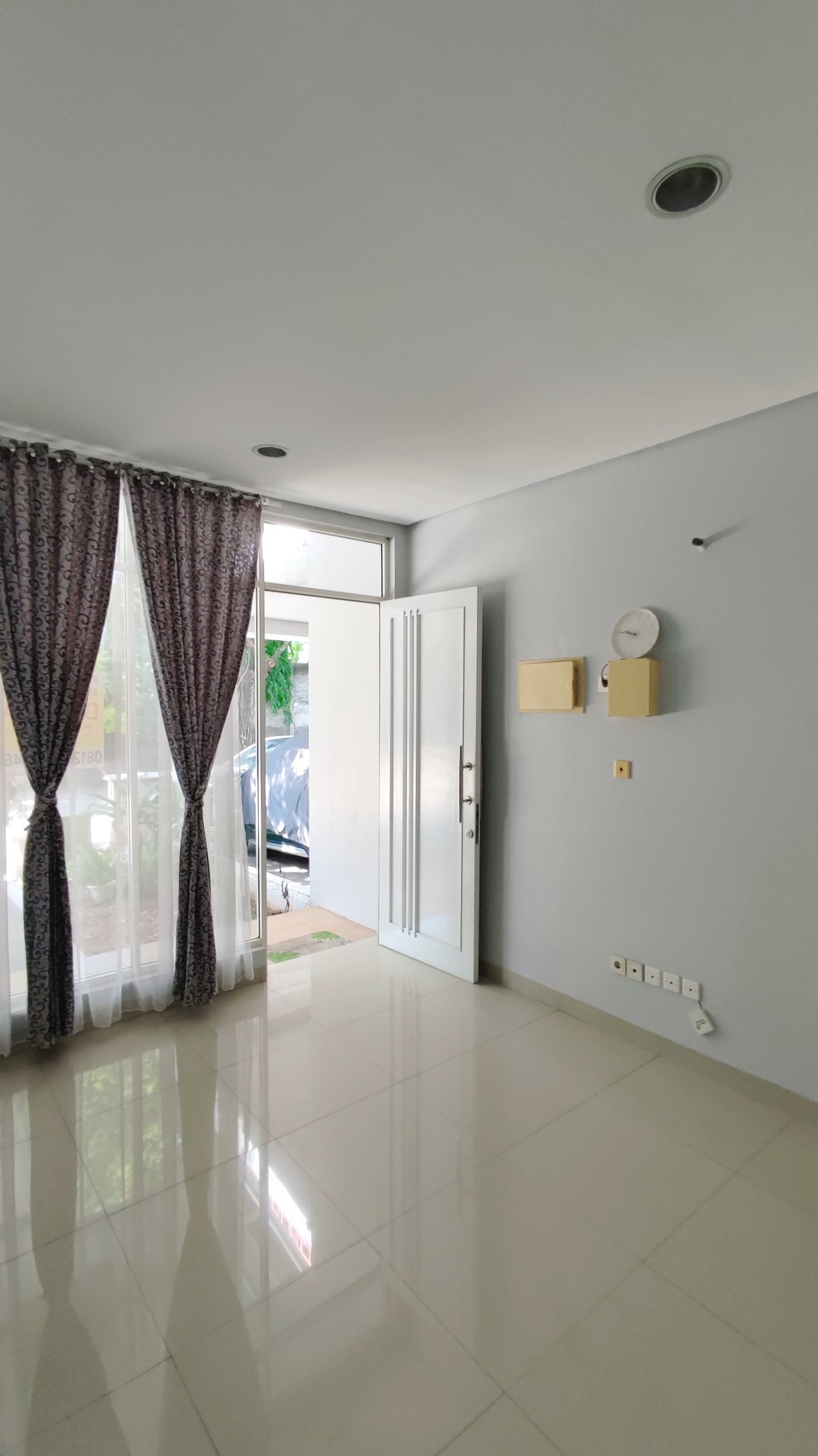 Rumah 2 lantai Disewakan di Residence One Serpong