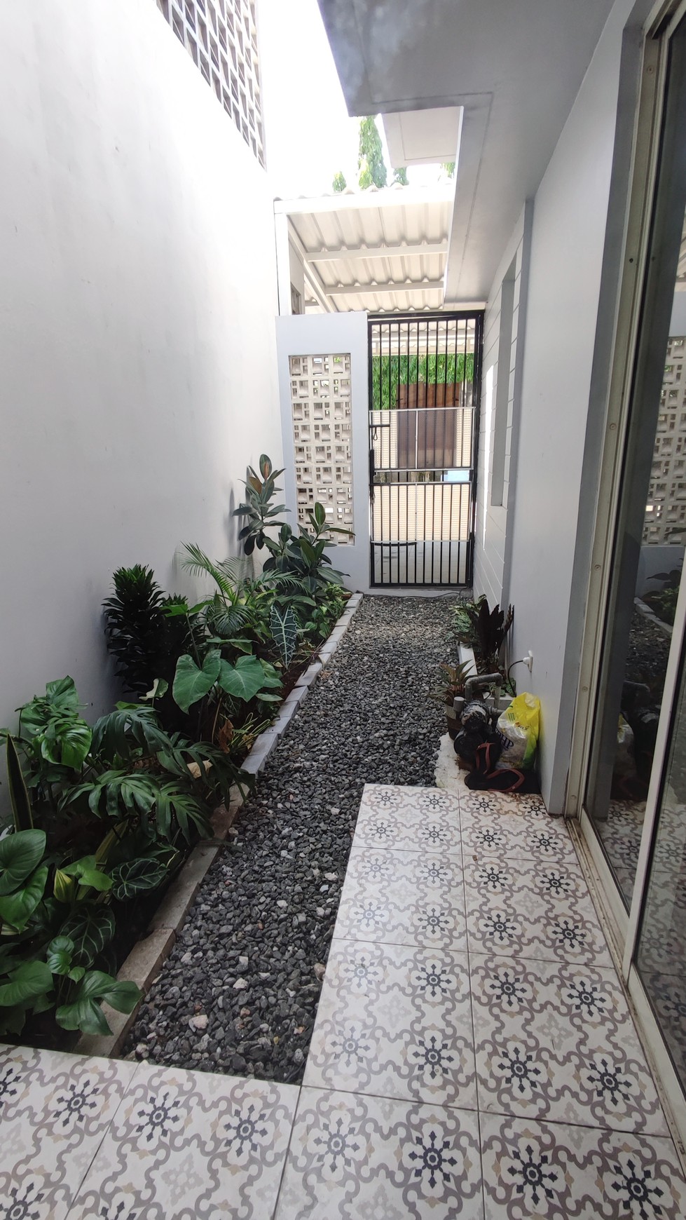 Rumah 2 lantai Disewakan di Residence One Serpong