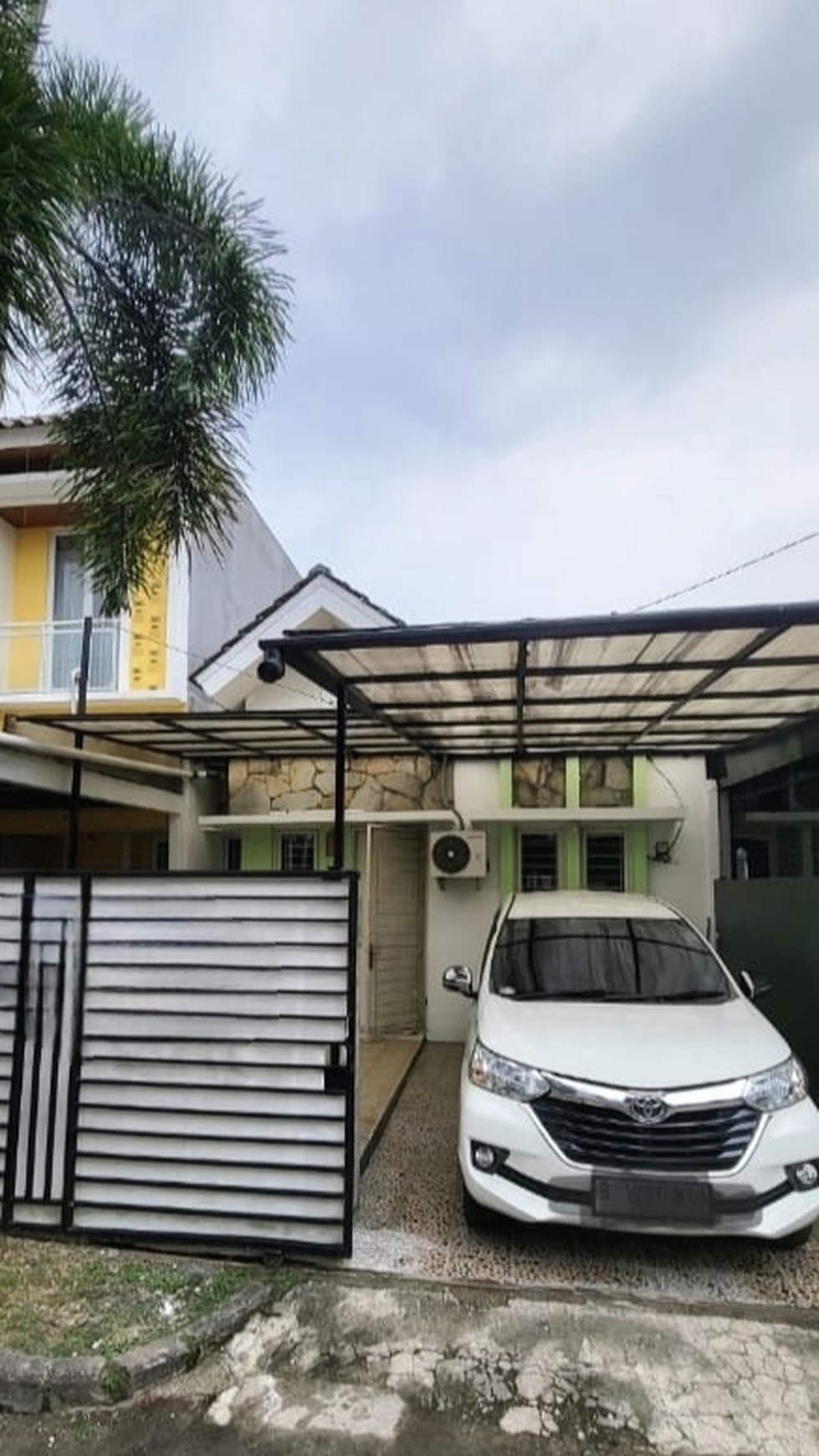 Rumah Minimalis di Serpong Park, Dalam Cluster