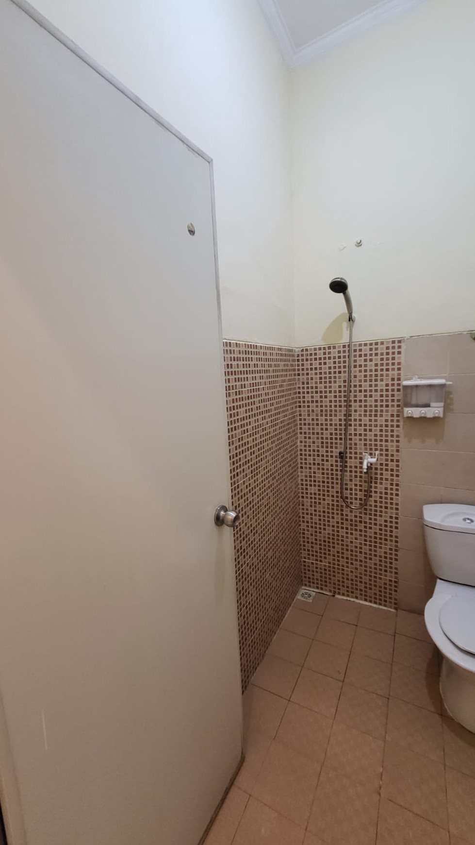 Rumah Minimalis di Serpong Park, Dalam Cluster