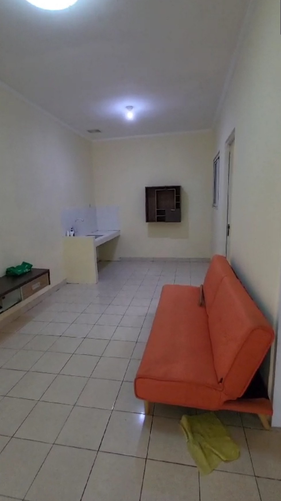 Rumah Minimalis di Serpong Park, Dalam Cluster