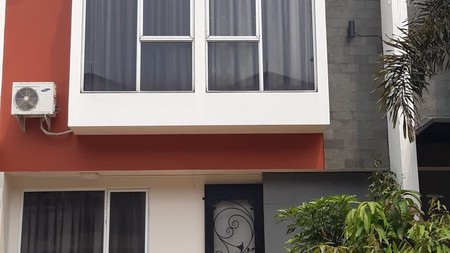 Rumah minimalis bagus, dalam cluster di Graha Raya Bintaro