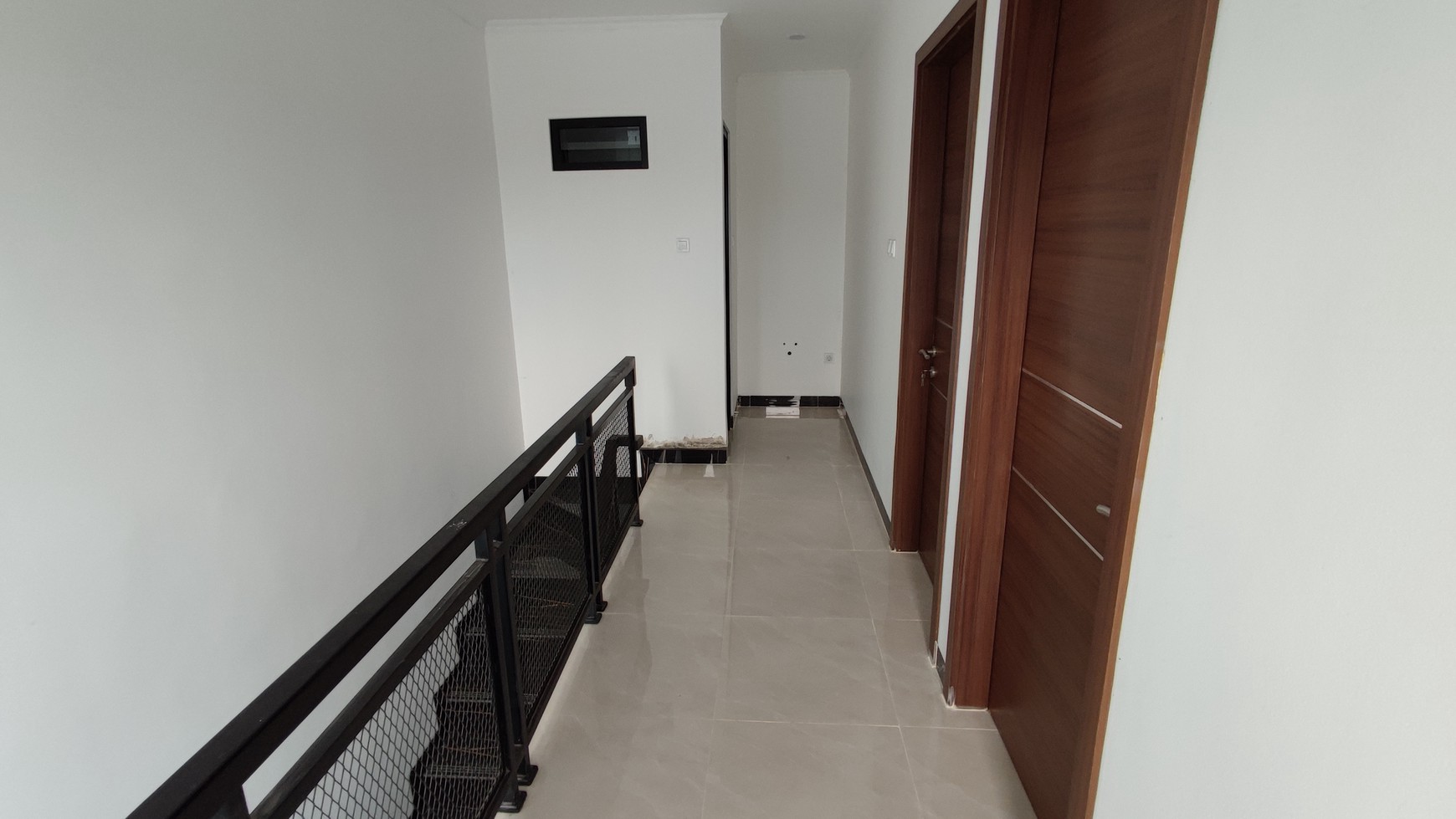 Rumah Baru dan Bagus di Villa Melati Mas, Serpong