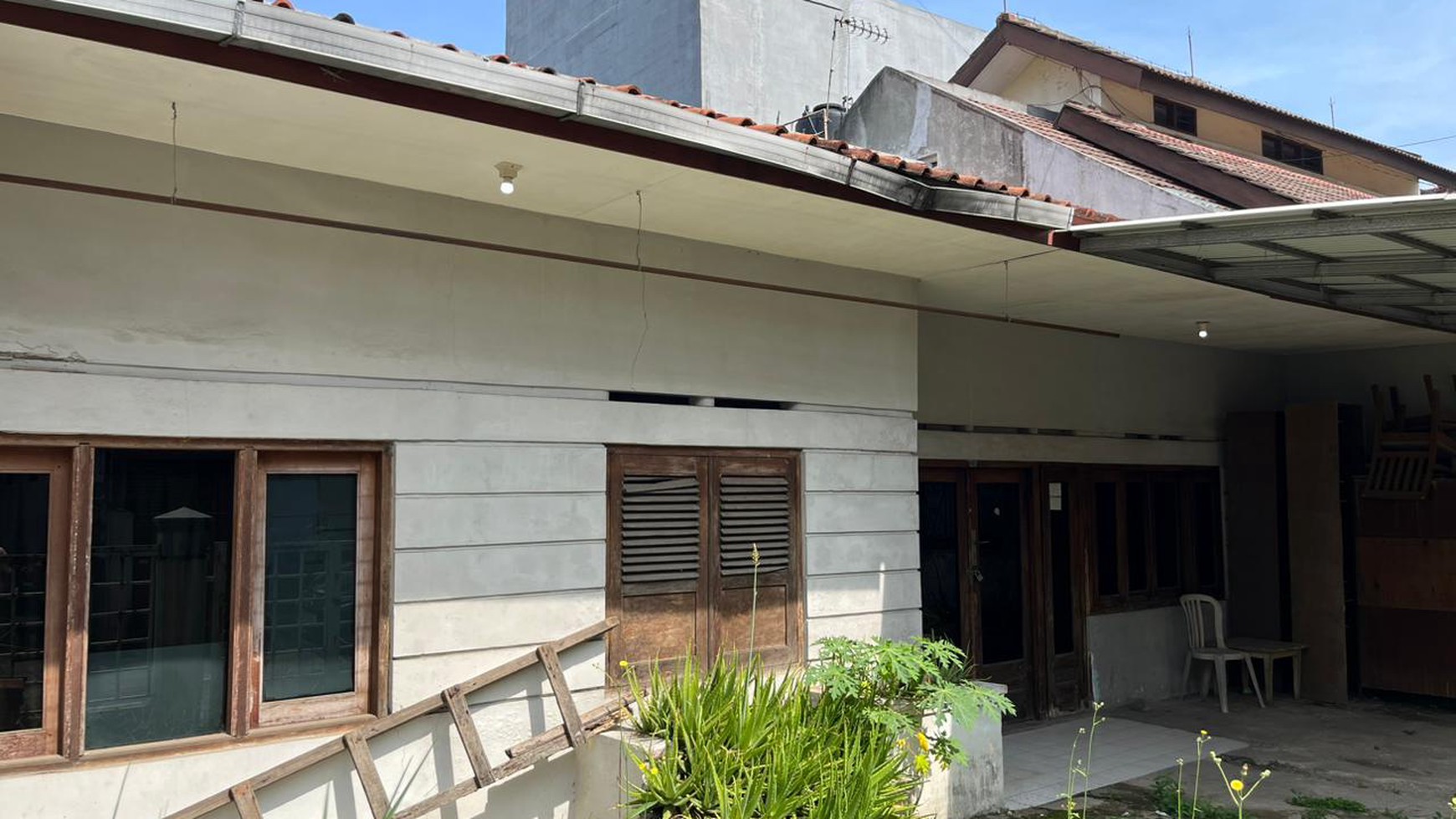 Rumah Asri Terawat di jl H Samsudin, Bandung Kota