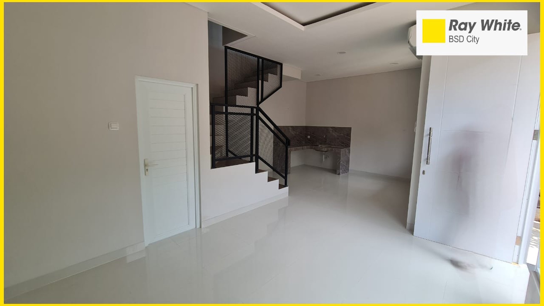 Rumah Bagus dan Baru di MALIBU VILLAGE Gading Serpong, Brand new 2,5 lantai.