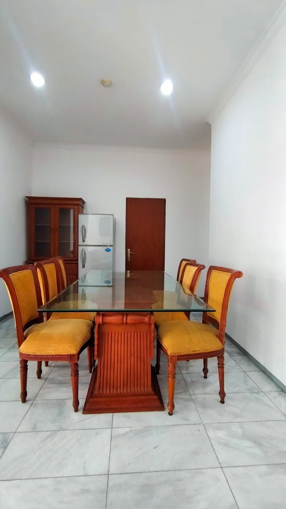 Executive Residence Low Rise Apartement di Kemang Cipete Jakarta Selatan