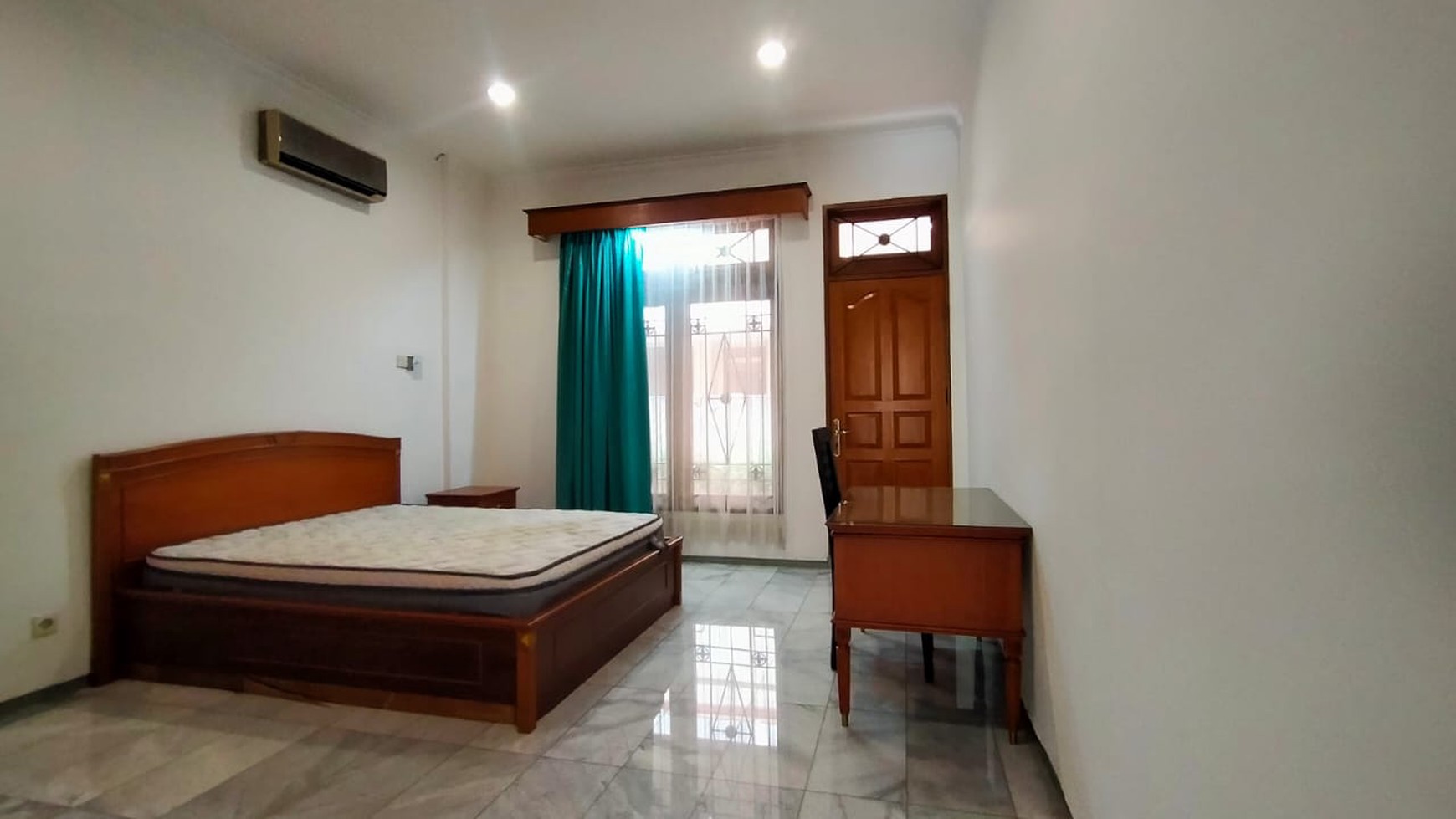 Executive Residence Low Rise Apartement di Kemang Cipete Jakarta Selatan