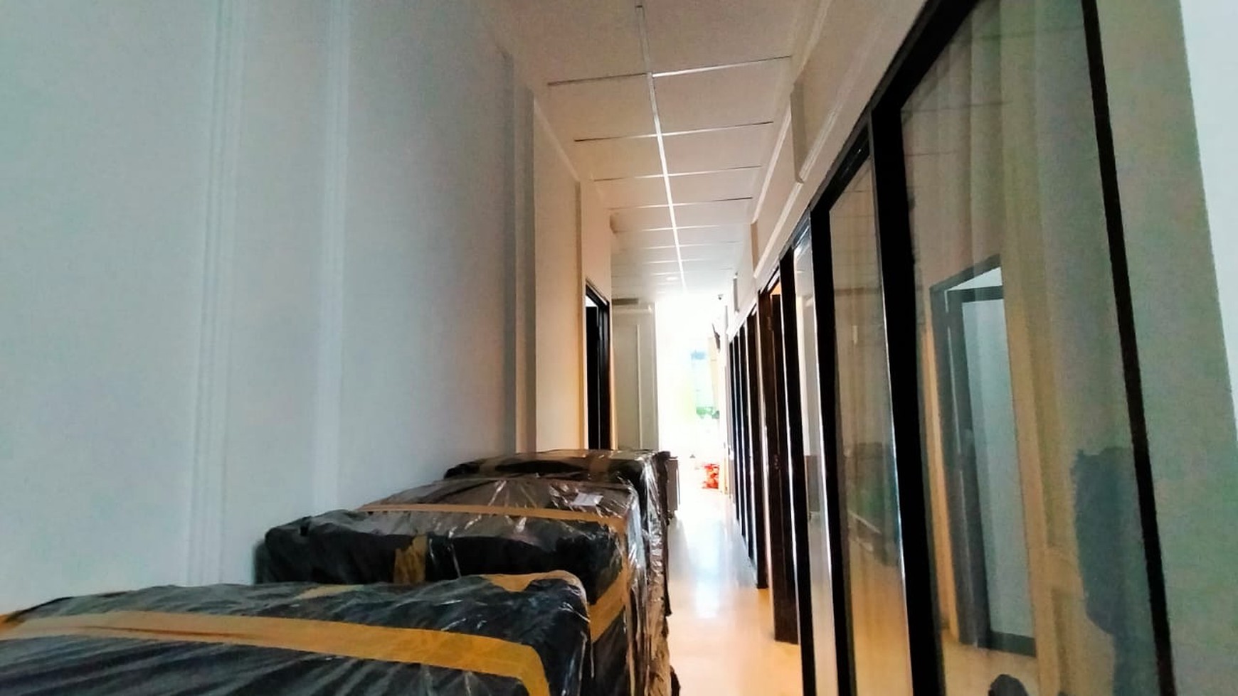 Rumah bagus siap huni di dekat Apt Pakubuwono Res. Harga di bawah NJOP