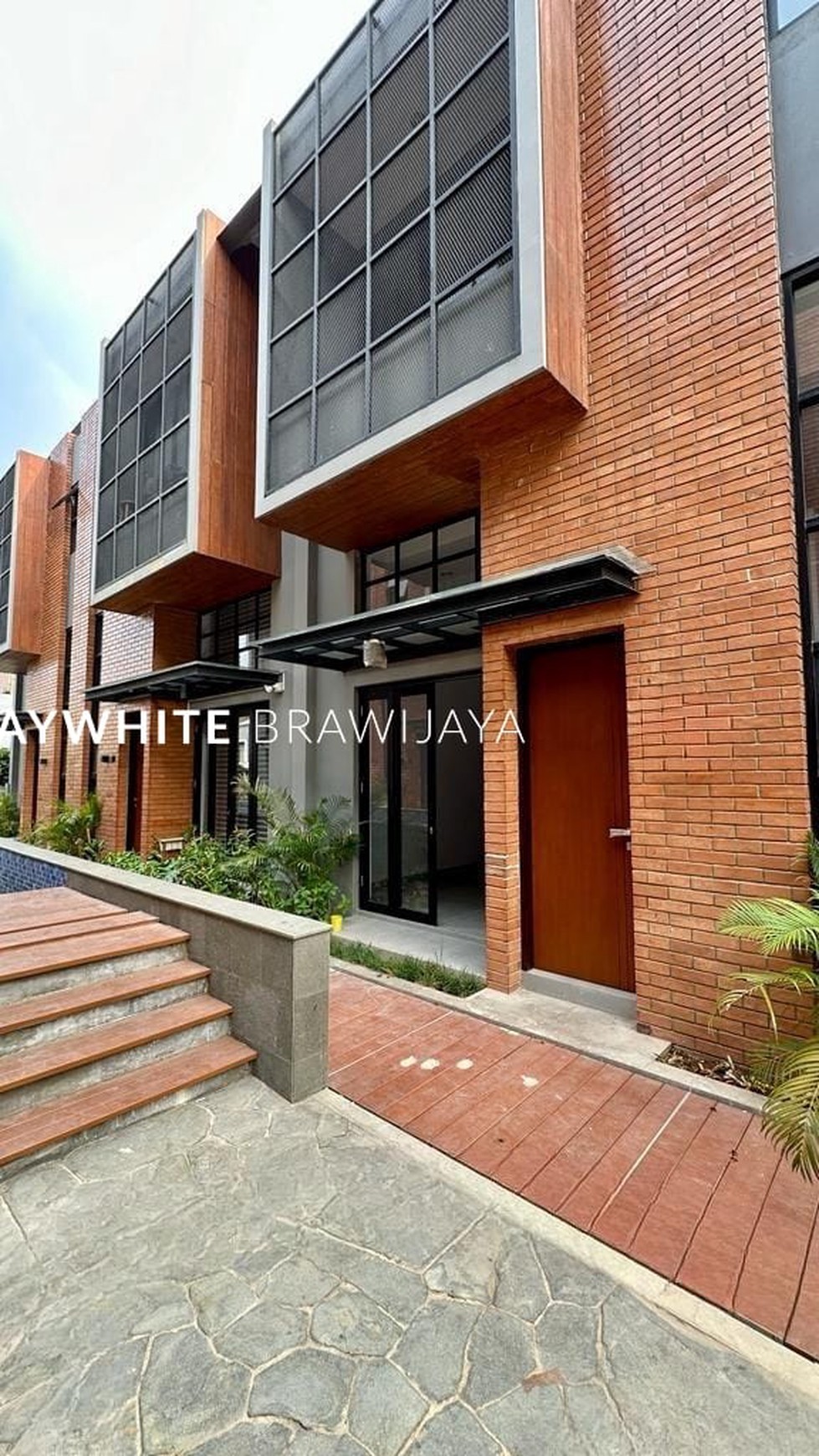 Brand New Townhouse Kemang Siap Huni