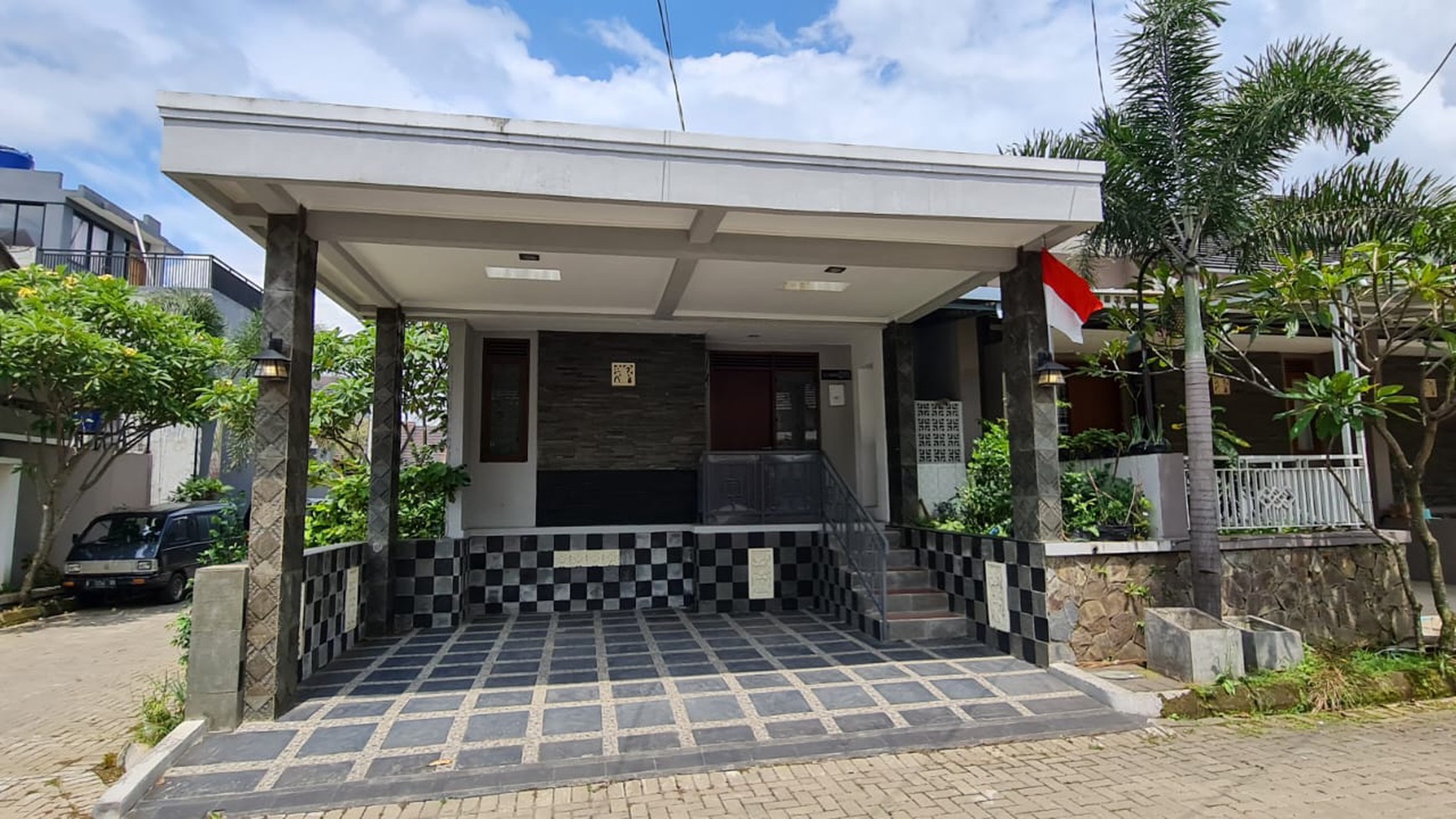 Rumah Minimalis di Jl Jimbaran, Kota Bali Padalarang