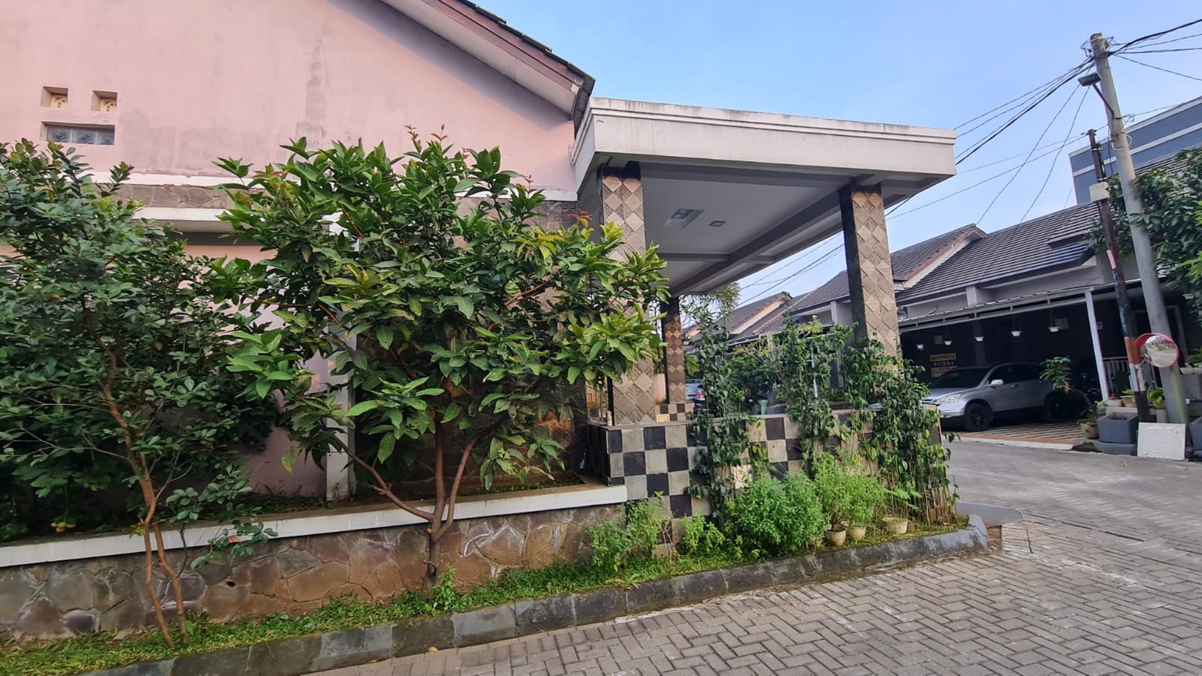 Rumah Minimalis di Jl Jimbaran, Kota Bali Padalarang