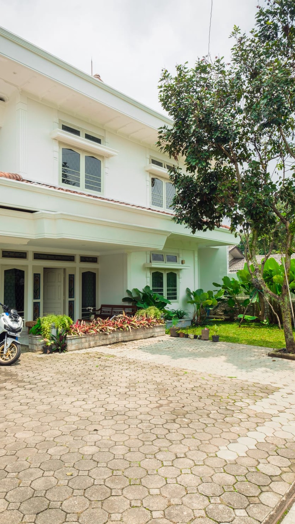 Rumah Mewah Siap Huni dengan Hunian Nyaman dan Lingkungan Asri @Bandung