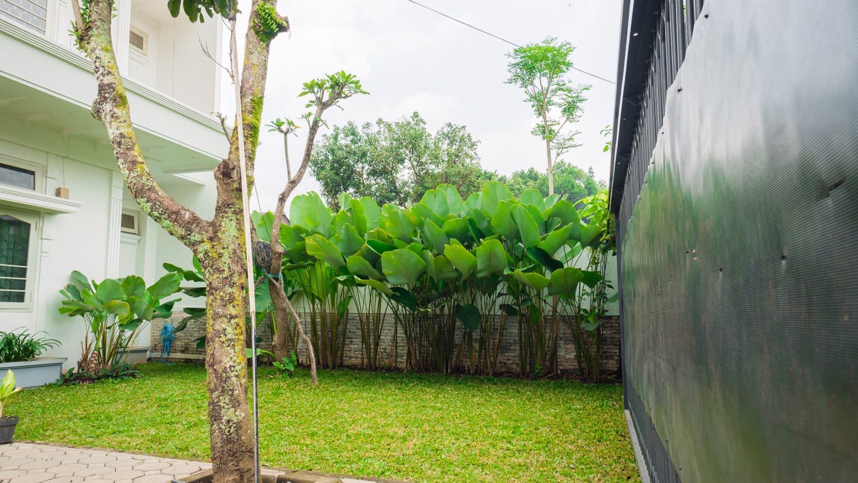 Rumah Mewah Siap Huni dengan Hunian Nyaman dan Lingkungan Asri @Bandung