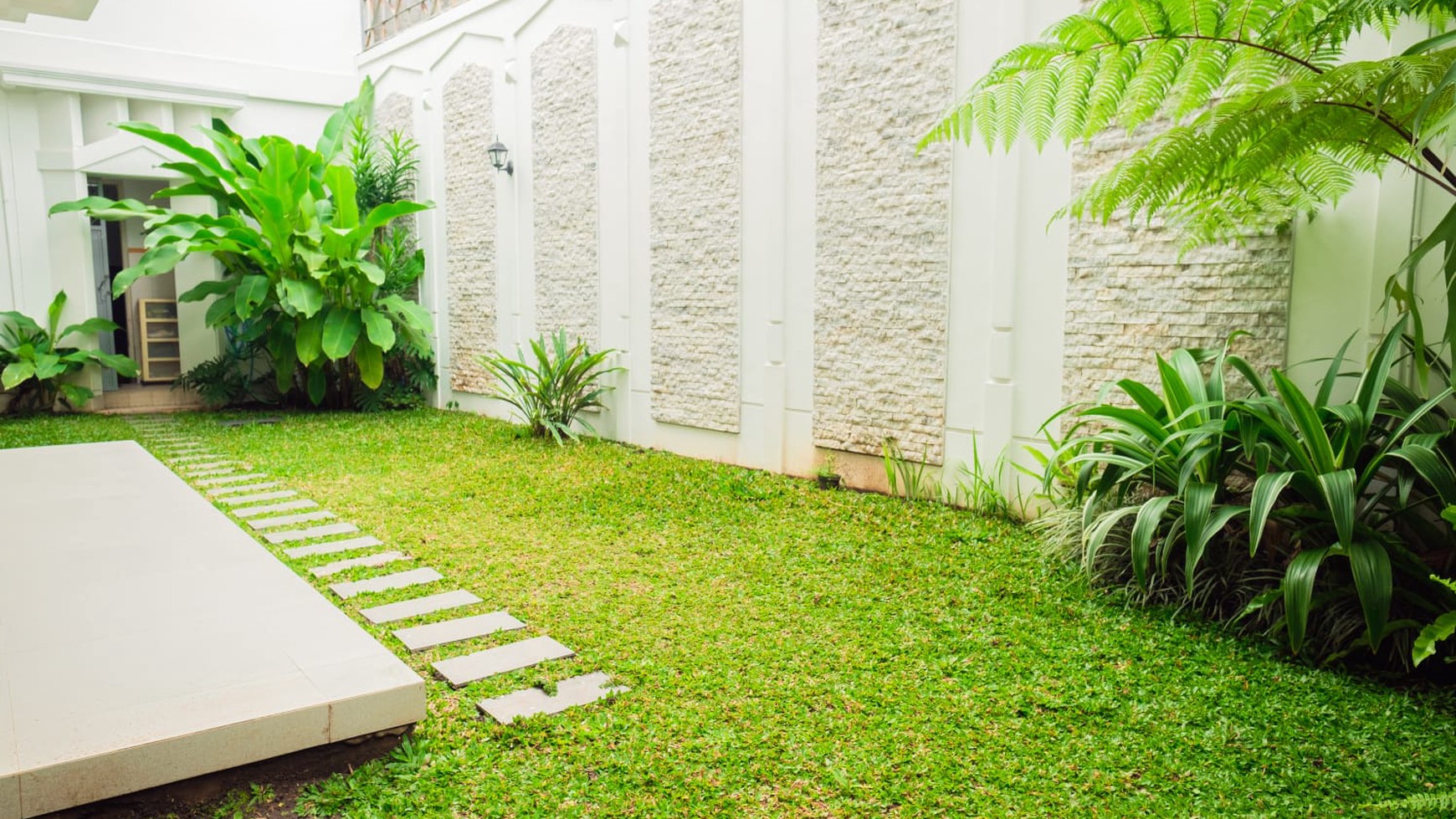 Rumah Mewah Siap Huni dengan Hunian Nyaman dan Lingkungan Asri @Bandung