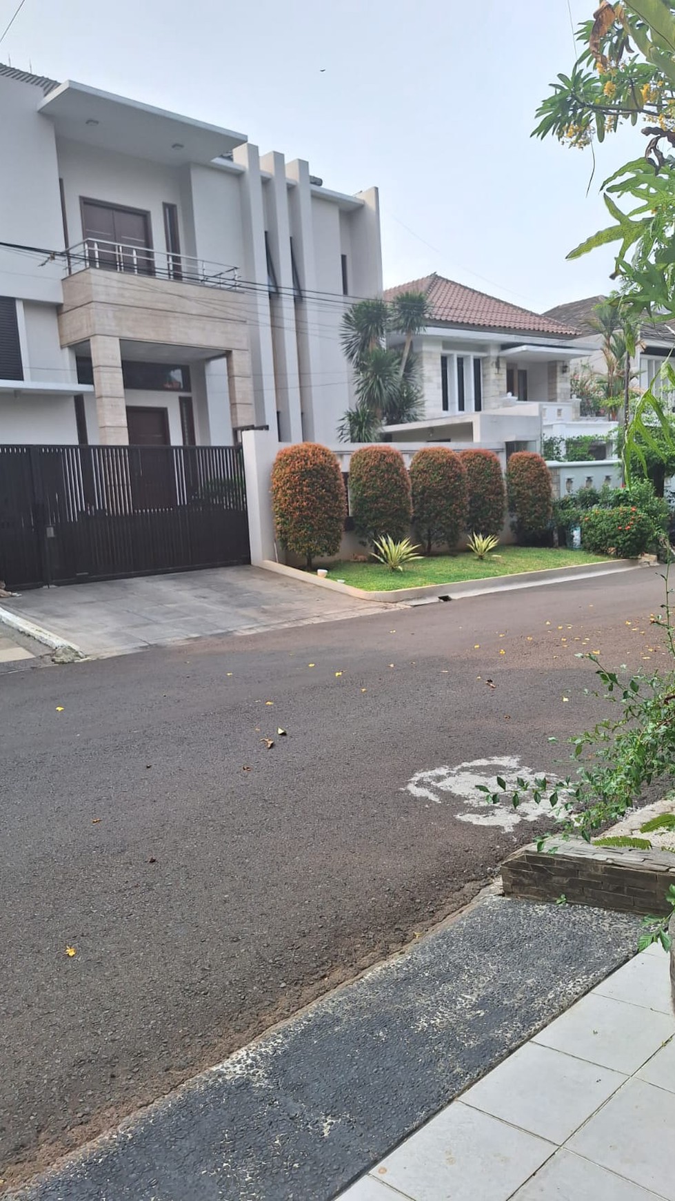 Rumah Bagus Di Kencana Indah Pondok Indah Jakarta Selatan