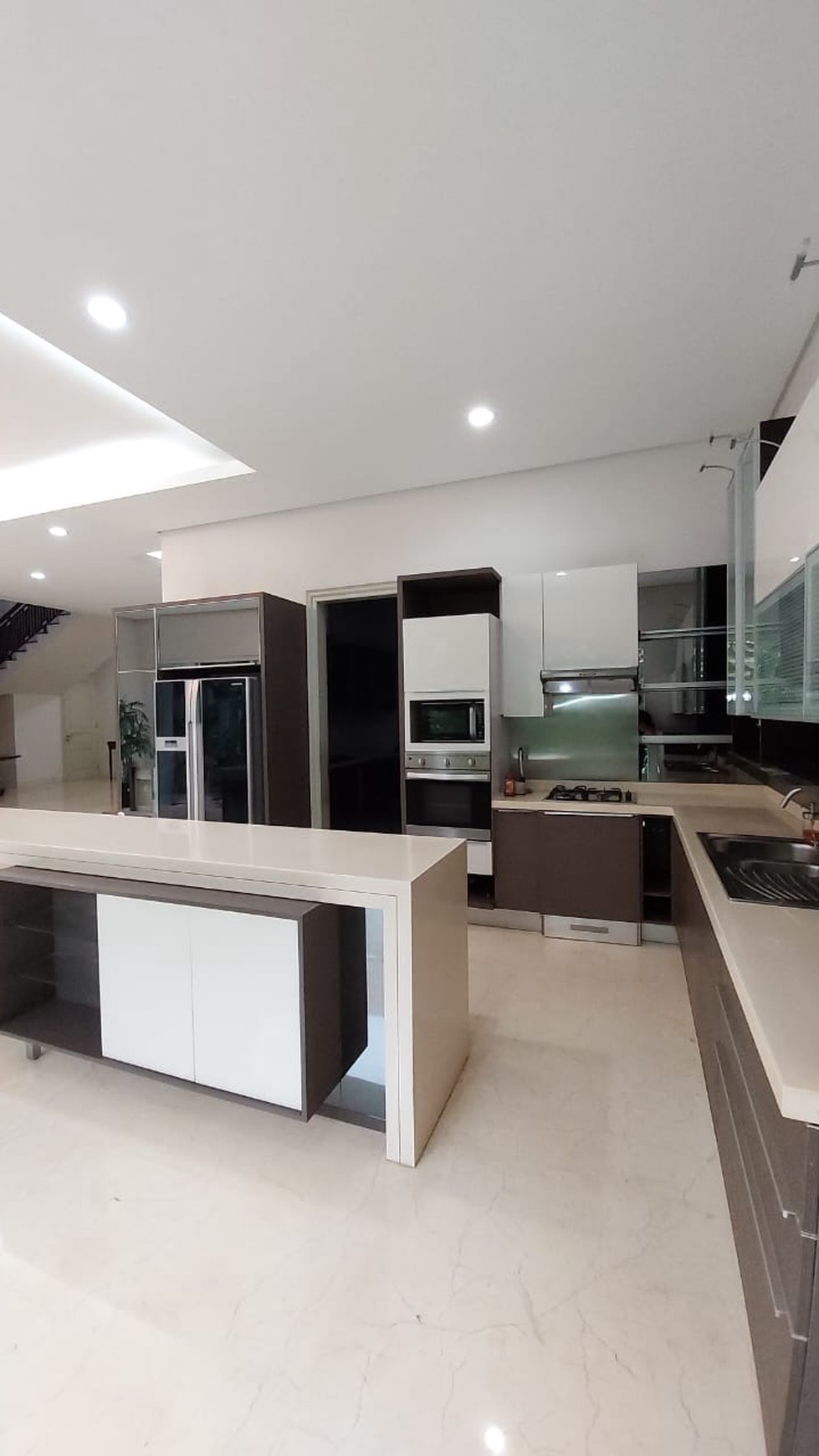 Disewakan Luxurious Modern House Pondok Indah 