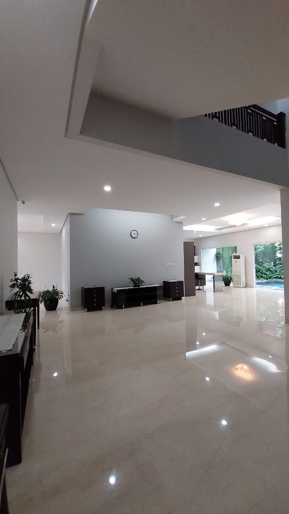 Disewakan Luxurious Modern House Pondok Indah 