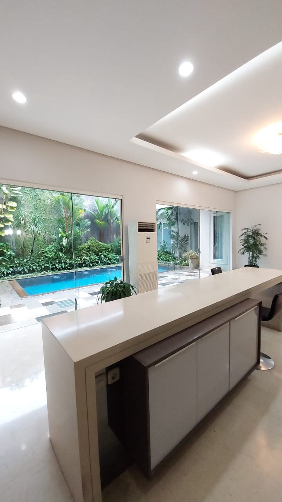 Disewakan Luxurious Modern House Pondok Indah 