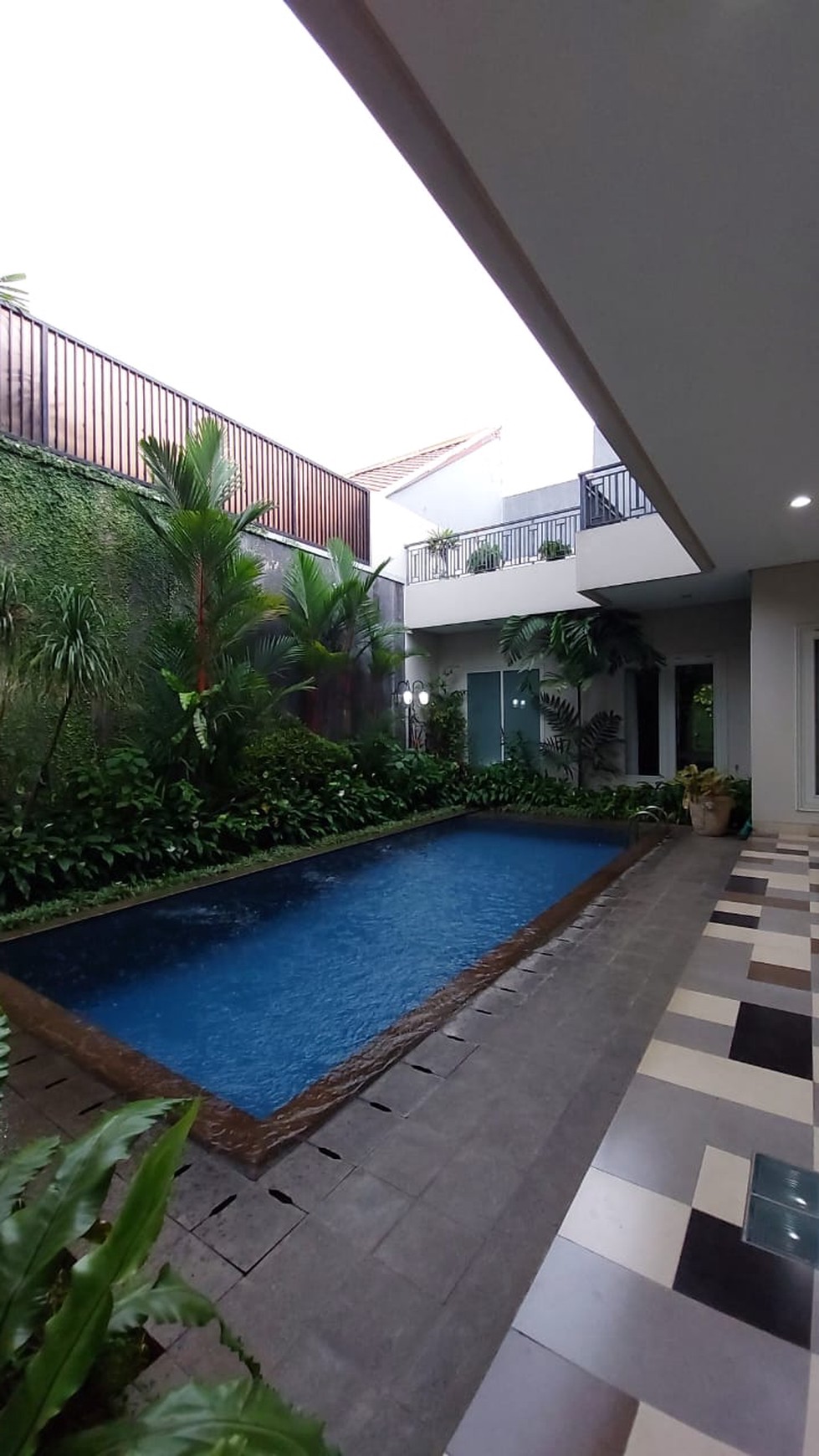 Disewakan Luxurious Modern House Pondok Indah 