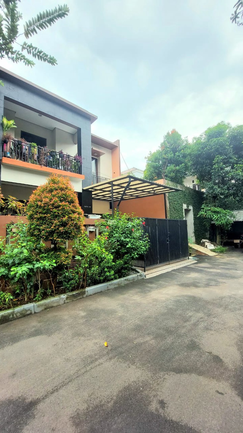 Rumah semi furnished,bagus di Bintaro Jaya sektor 9