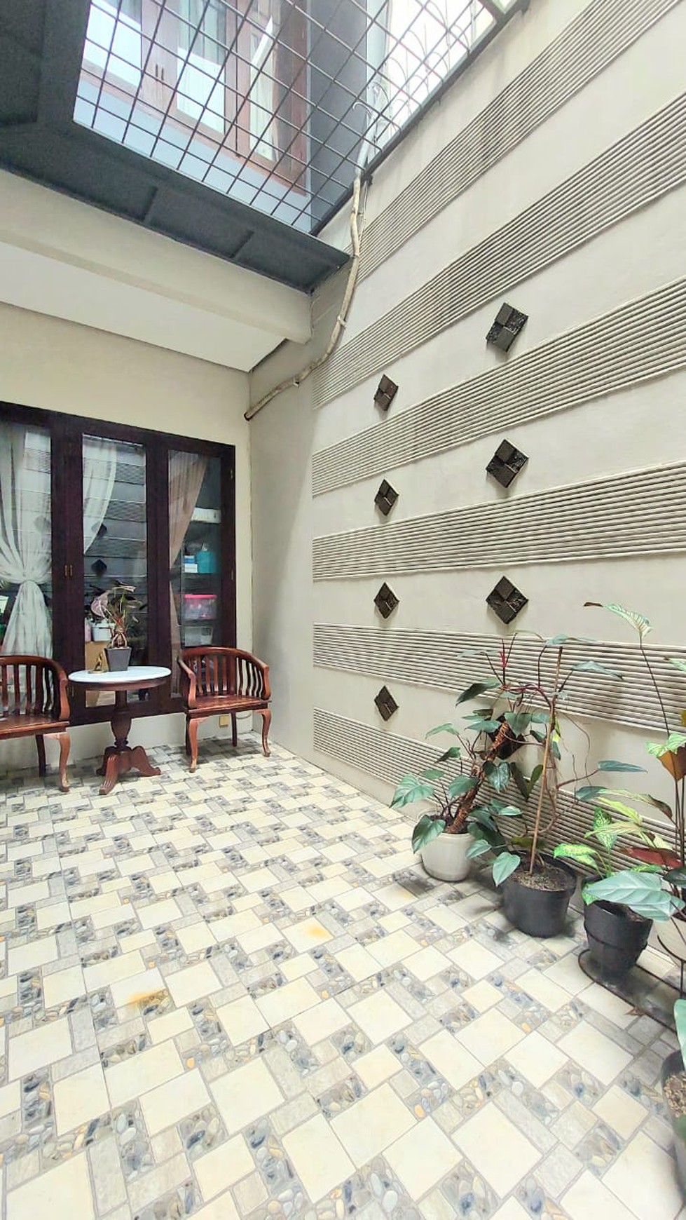 Rumah semi furnished,bagus di Bintaro Jaya sektor 9