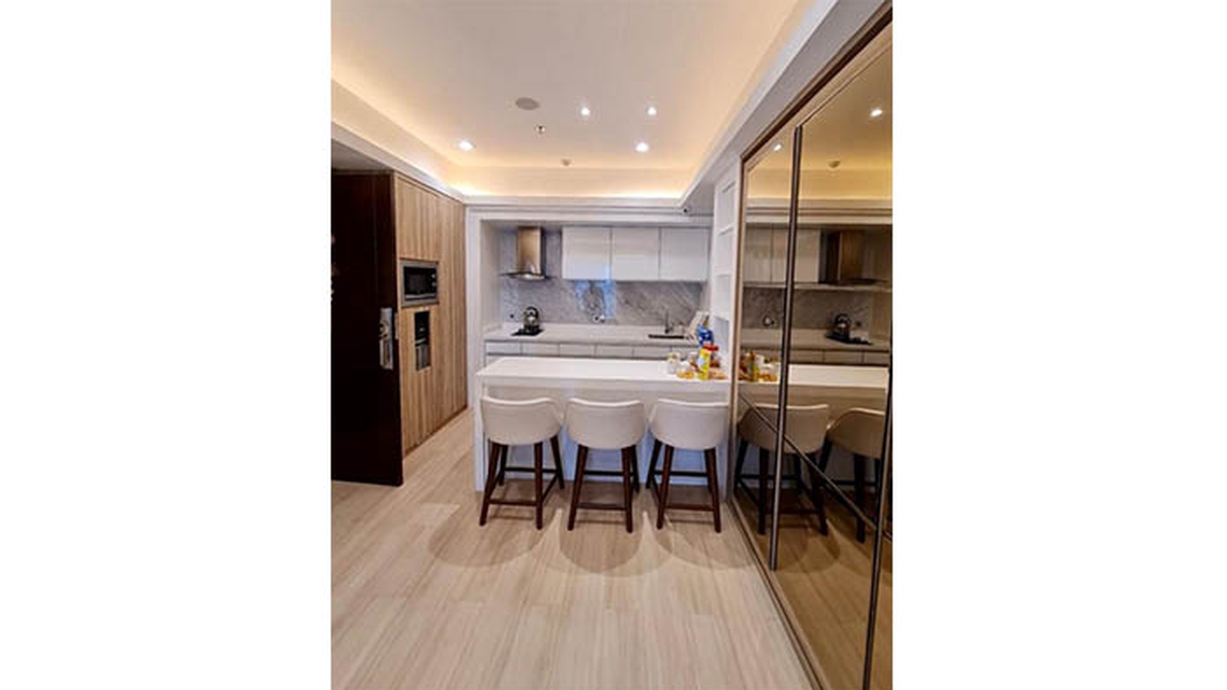 Apartemen Siap Huni, di The Kensington Twr Dallington, Kelapa Gading, Luas 79,8m2