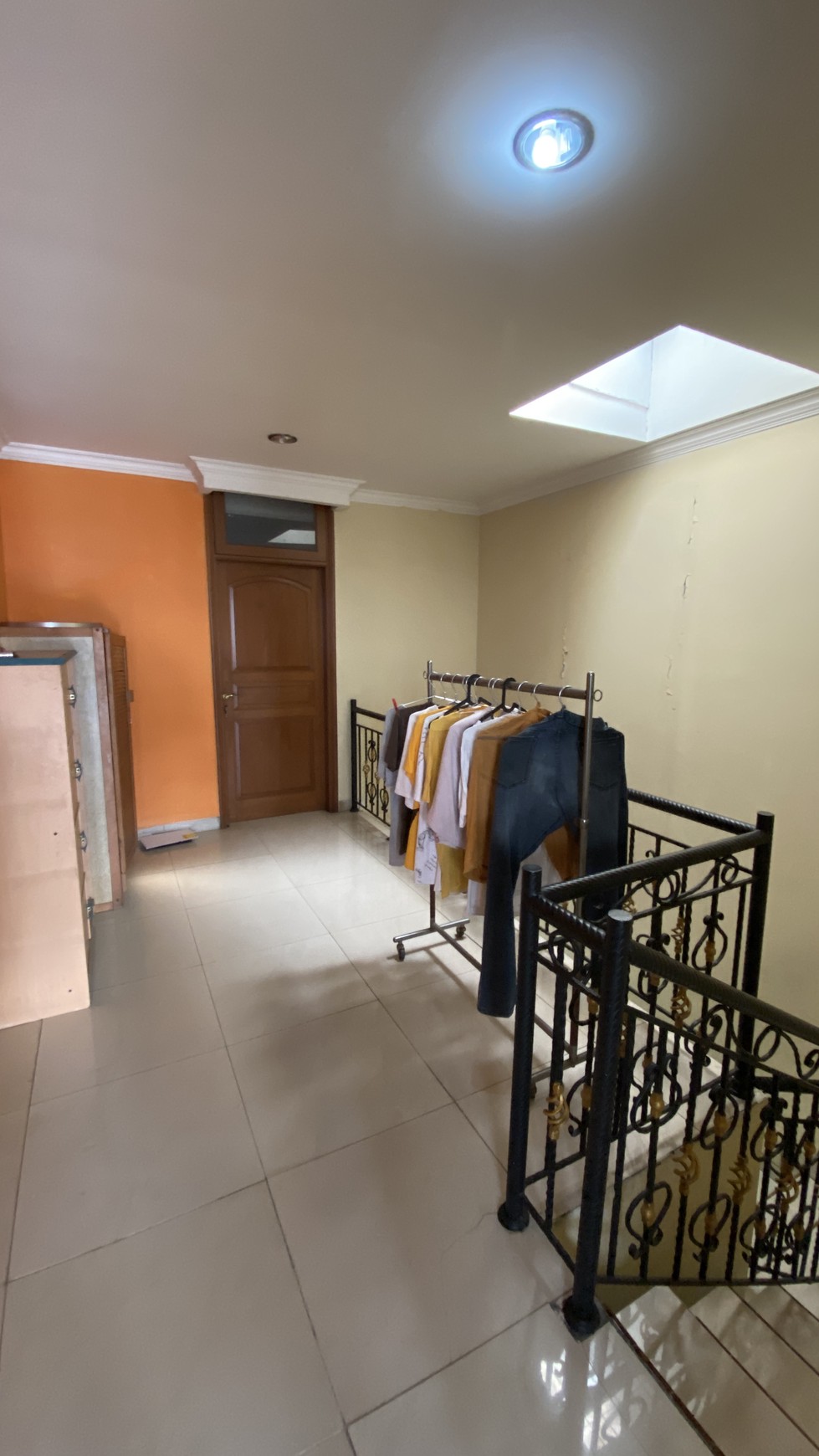 Rumah 3½ lt strategis di Pekapuran, Tambora. Walking distance ke Jalan Raya Moh Mansyur