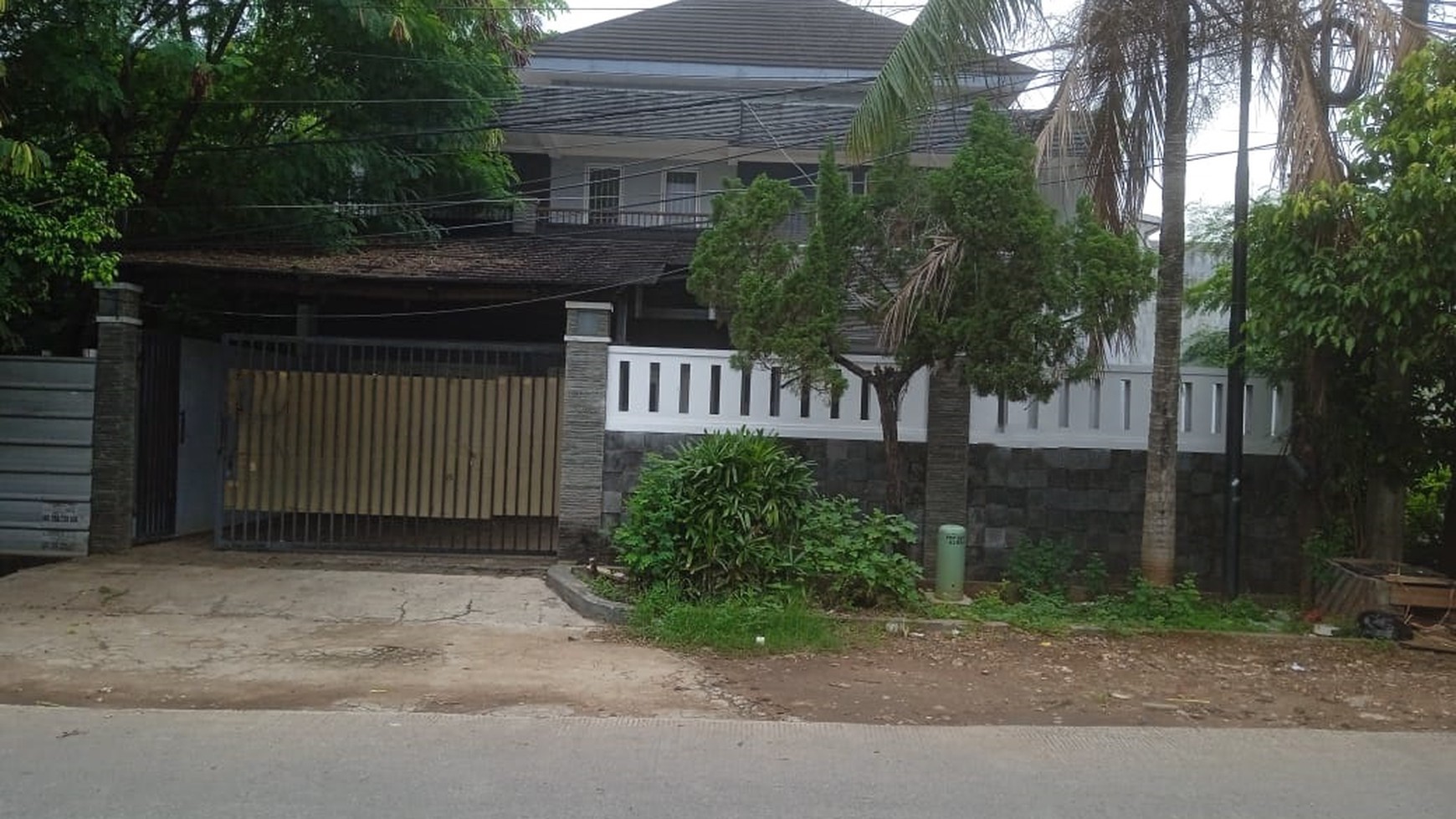 Rumah Siap Huni, Lokasi Strategis dengan Hunian Nyaman @Pondok Kelapa